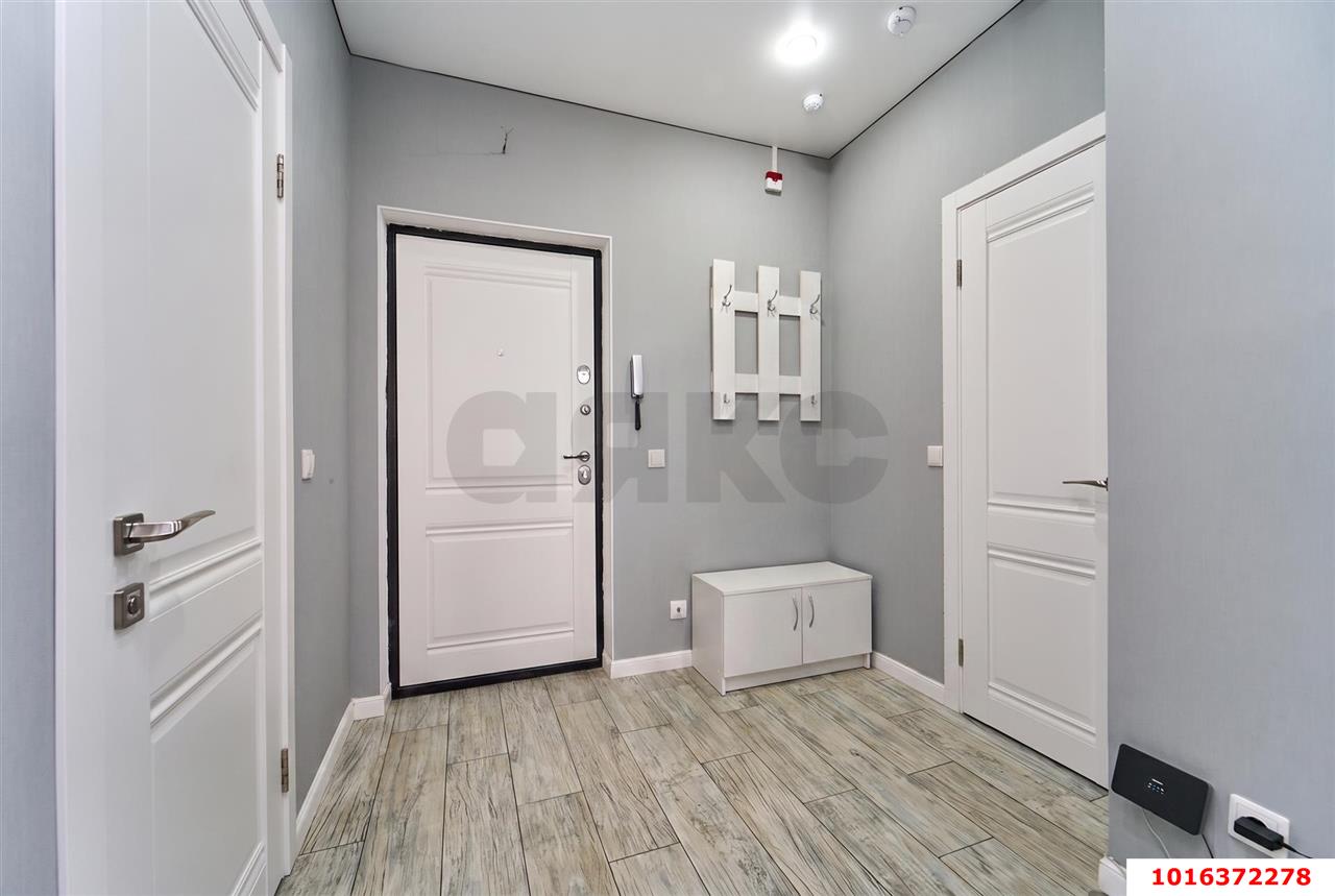 Фото №8: 1-комнатная квартира <span class="whitespace-nowrap">41 м²</span>, <span class="whitespace-nowrap">5/16 эт.</span> - Краснодар, Прикубанский внутригородской округ, 9-й километр, мкр. ЖК Валентина, ул. имени Дзержинского, 64/2