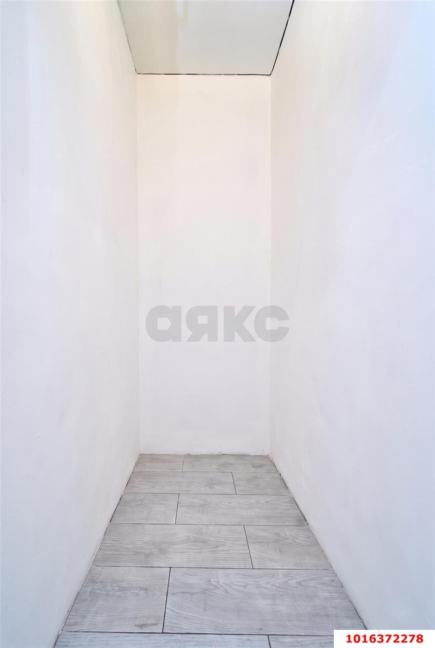 Фото №10: 1-комнатная квартира <span class="whitespace-nowrap">41 м²</span>, <span class="whitespace-nowrap">5/16 эт.</span> - Краснодар, Прикубанский внутригородской округ, 9-й километр, мкр. ЖК Валентина, ул. имени Дзержинского, 64/2