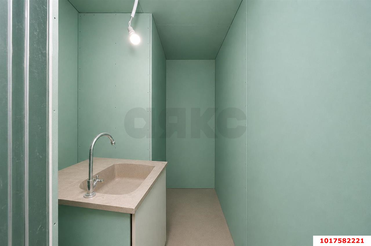 Фото №9: Офисное помещение <span class="whitespace-nowrap">320 м²</span>, <span class="whitespace-nowrap">4/4 эт.</span> - Краснодар, Центральный внутригородской округ, мкр. Центральный, ул. Чапаева, 94