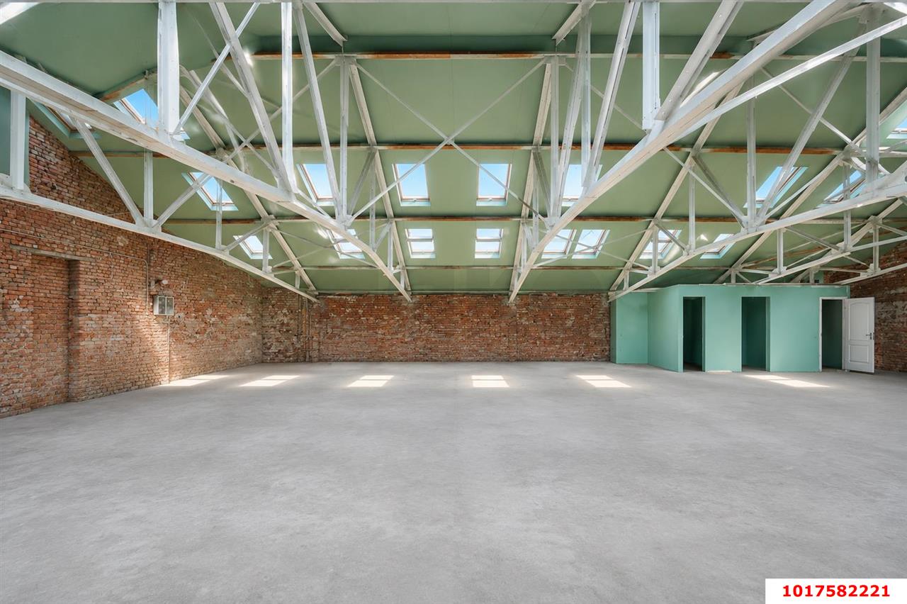 Фото №2: Офисное помещение <span class="whitespace-nowrap">320 м²</span>, <span class="whitespace-nowrap">4/4 эт.</span> - Краснодар, Центральный внутригородской округ, мкр. Центральный, ул. Чапаева, 94