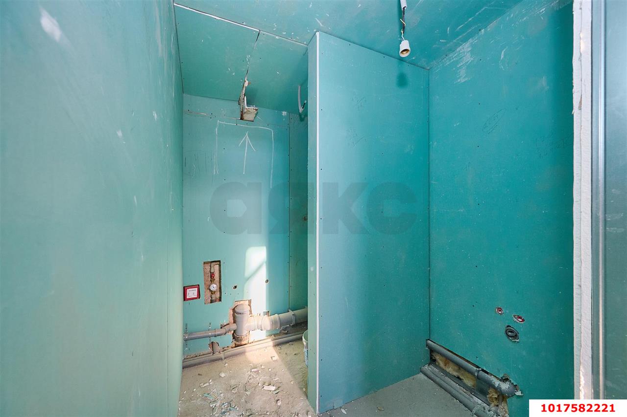 Фото №8: Офисное помещение <span class="whitespace-nowrap">320 м²</span>, <span class="whitespace-nowrap">4/4 эт.</span> - Краснодар, Центральный внутригородской округ, мкр. Центральный, ул. Чапаева, 94