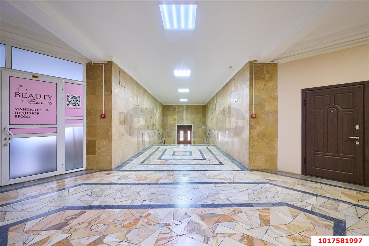 Фото №17: Офисное помещение <span class="whitespace-nowrap">171 м²</span>, <span class="whitespace-nowrap">3/4 эт.</span> - Краснодар, Центральный внутригородской округ, мкр. Центральный, ул. Чапаева, 94