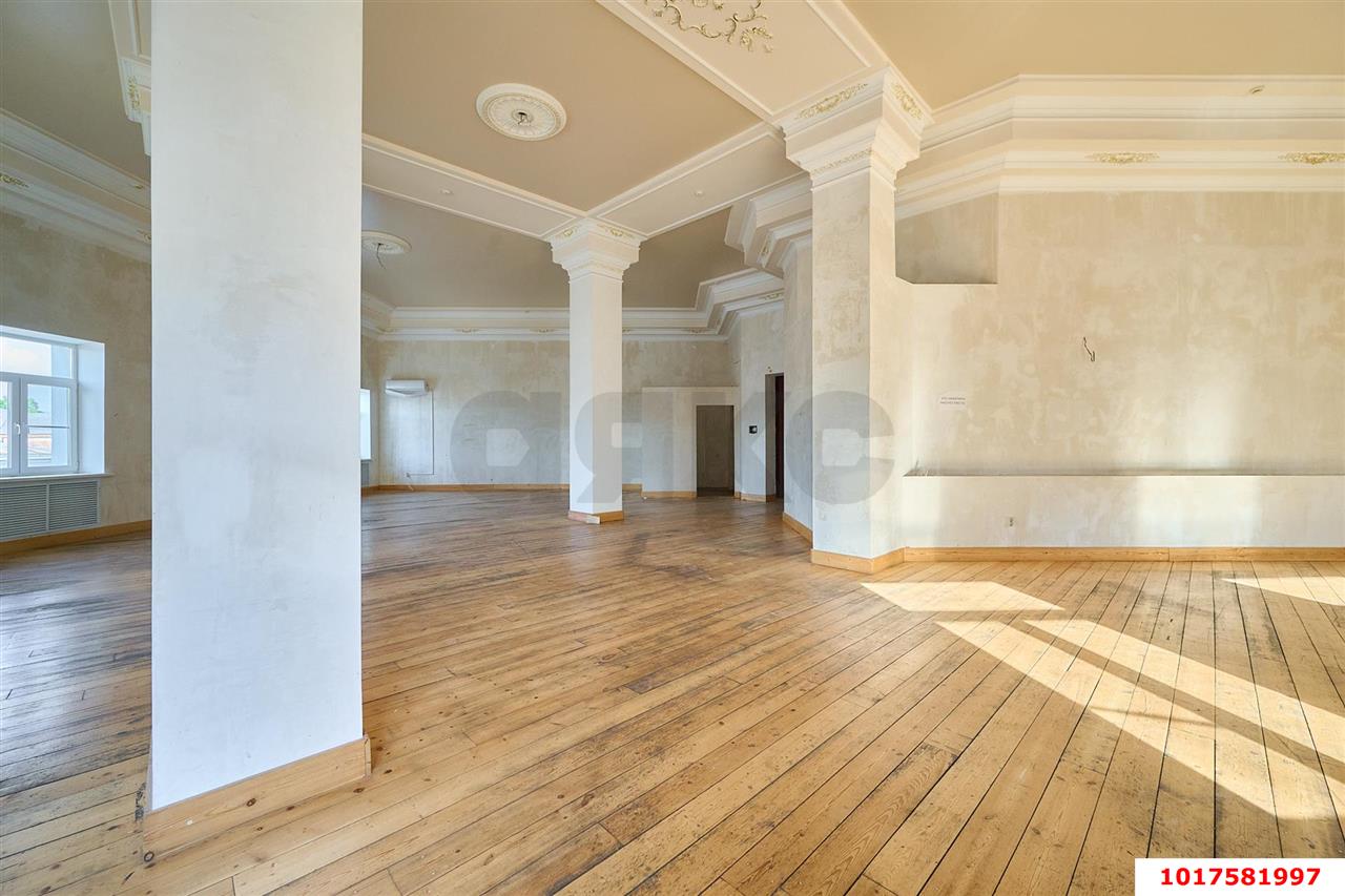 Фото №11: Офисное помещение <span class="whitespace-nowrap">171 м²</span>, <span class="whitespace-nowrap">3/4 эт.</span> - Краснодар, Центральный внутригородской округ, мкр. Центральный, ул. Чапаева, 94