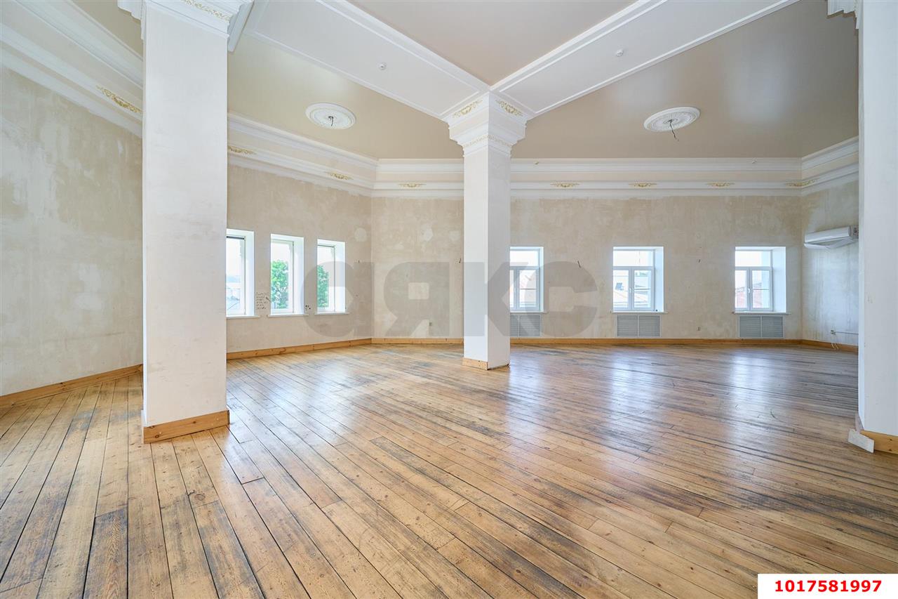 Фото №12: Офисное помещение <span class="whitespace-nowrap">171 м²</span>, <span class="whitespace-nowrap">3/4 эт.</span> - Краснодар, Центральный внутригородской округ, мкр. Центральный, ул. Чапаева, 94