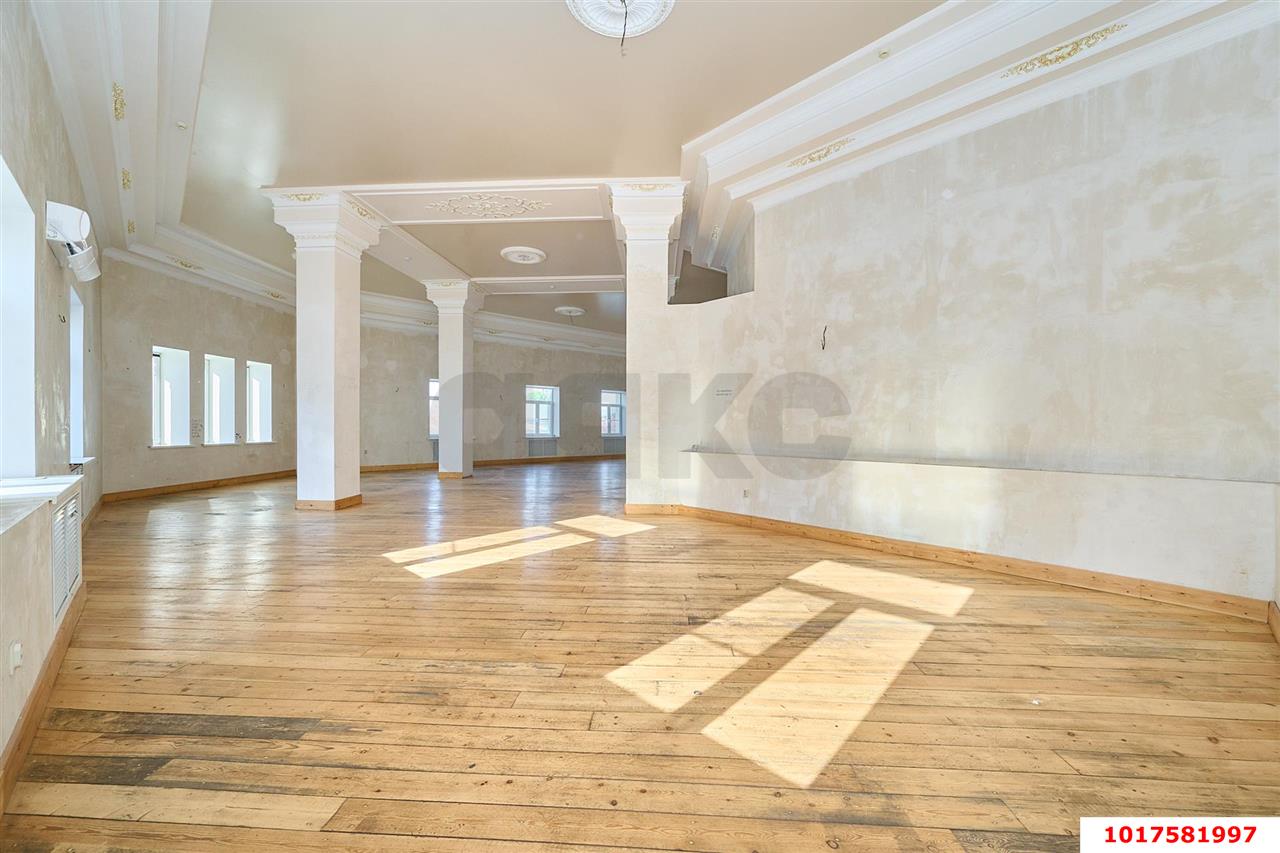 Фото №9: Офисное помещение <span class="whitespace-nowrap">171 м²</span>, <span class="whitespace-nowrap">3/4 эт.</span> - Краснодар, Центральный внутригородской округ, мкр. Центральный, ул. Чапаева, 94