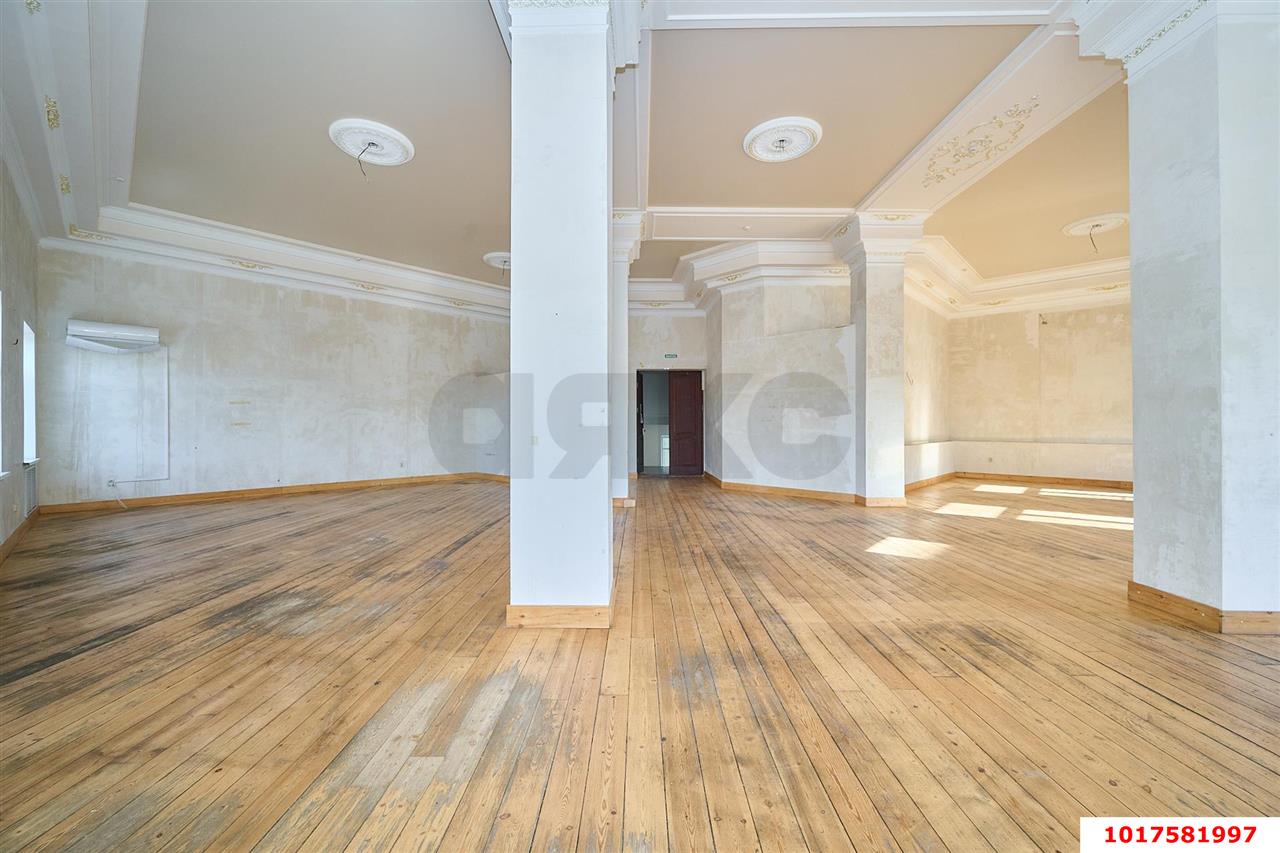 Фото №5: Офисное помещение <span class="whitespace-nowrap">171 м²</span>, <span class="whitespace-nowrap">3/4 эт.</span> - Краснодар, Центральный внутригородской округ, мкр. Центральный, ул. Чапаева, 94