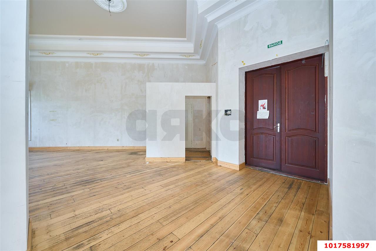 Фото №15: Офисное помещение <span class="whitespace-nowrap">171 м²</span>, <span class="whitespace-nowrap">3/4 эт.</span> - Краснодар, Центральный внутригородской округ, мкр. Центральный, ул. Чапаева, 94