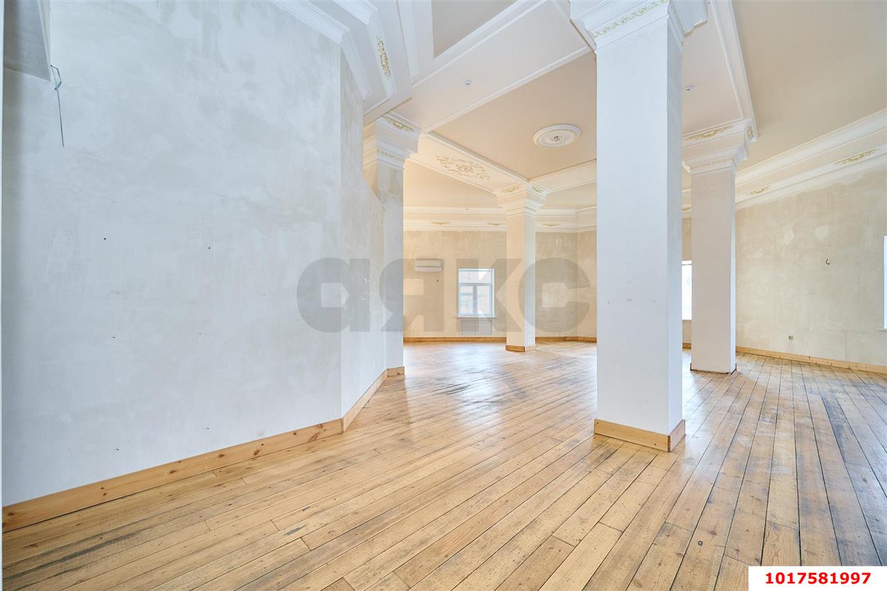 Фото №13: Офисное помещение <span class="whitespace-nowrap">171 м²</span>, <span class="whitespace-nowrap">3/4 эт.</span> - Краснодар, Центральный внутригородской округ, мкр. Центральный, ул. Чапаева, 94