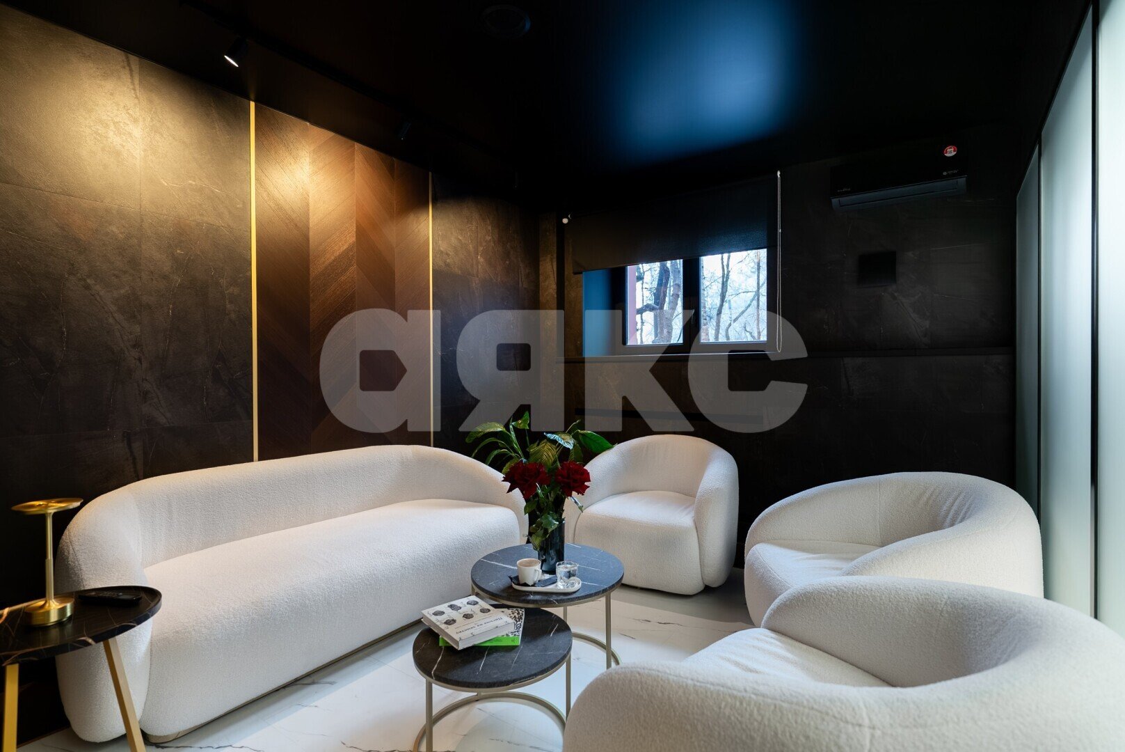 Фото №8: Коммерция <span class="whitespace-nowrap">250 м²</span>, <span class="whitespace-nowrap">1/11 эт.</span> - Москва, ул. Фрунзенская набережная, 38/1
