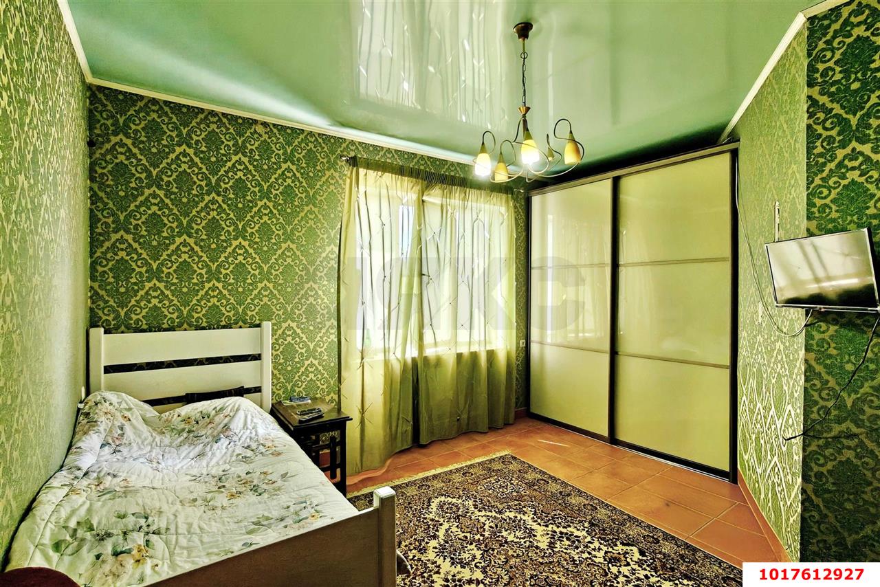 Фото №8: Отдельное здание <span class="whitespace-nowrap">350 м²</span>, <span class="whitespace-nowrap">1/3 эт.</span> - Краснодар, Центральный внутригородской округ, мкр. Дубинка, ул. Ставропольская, 220/2