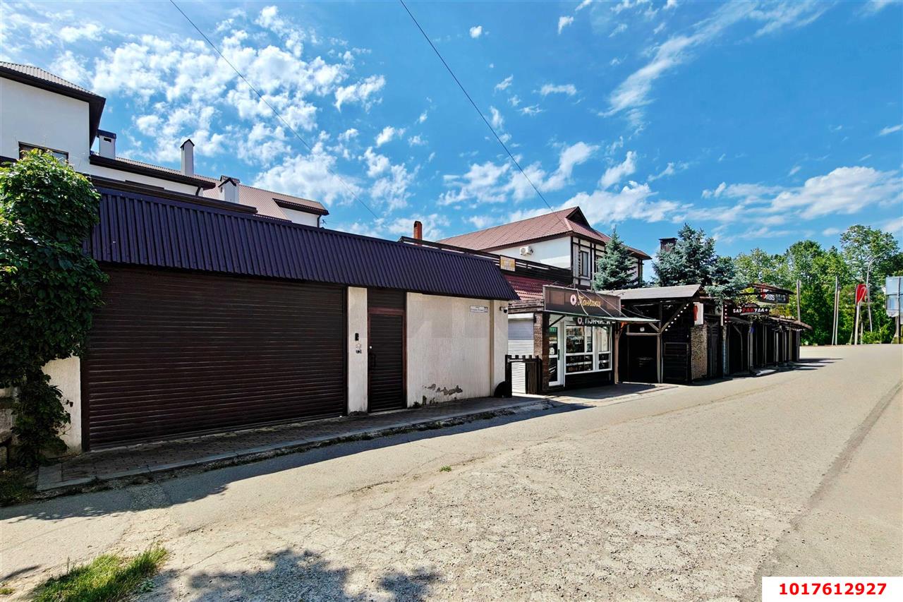 Фото №19: Отдельное здание <span class="whitespace-nowrap">350 м²</span>, <span class="whitespace-nowrap">1/3 эт.</span> - Краснодар, Центральный внутригородской округ, мкр. Дубинка, ул. Ставропольская, 220/2