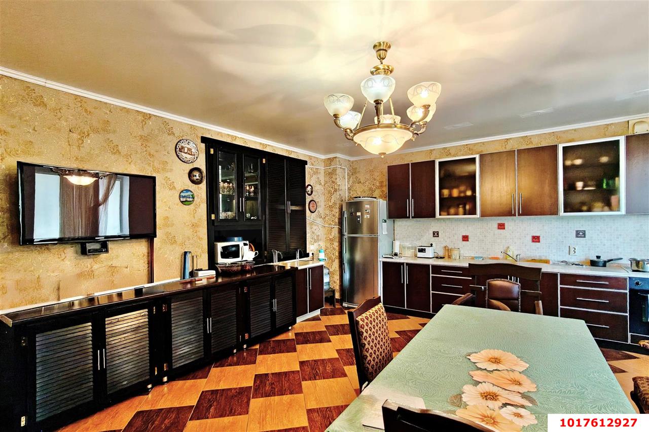 Фото №5: Отдельное здание <span class="whitespace-nowrap">350 м²</span>, <span class="whitespace-nowrap">1/3 эт.</span> - Краснодар, Центральный внутригородской округ, мкр. Дубинка, ул. Ставропольская, 220/2