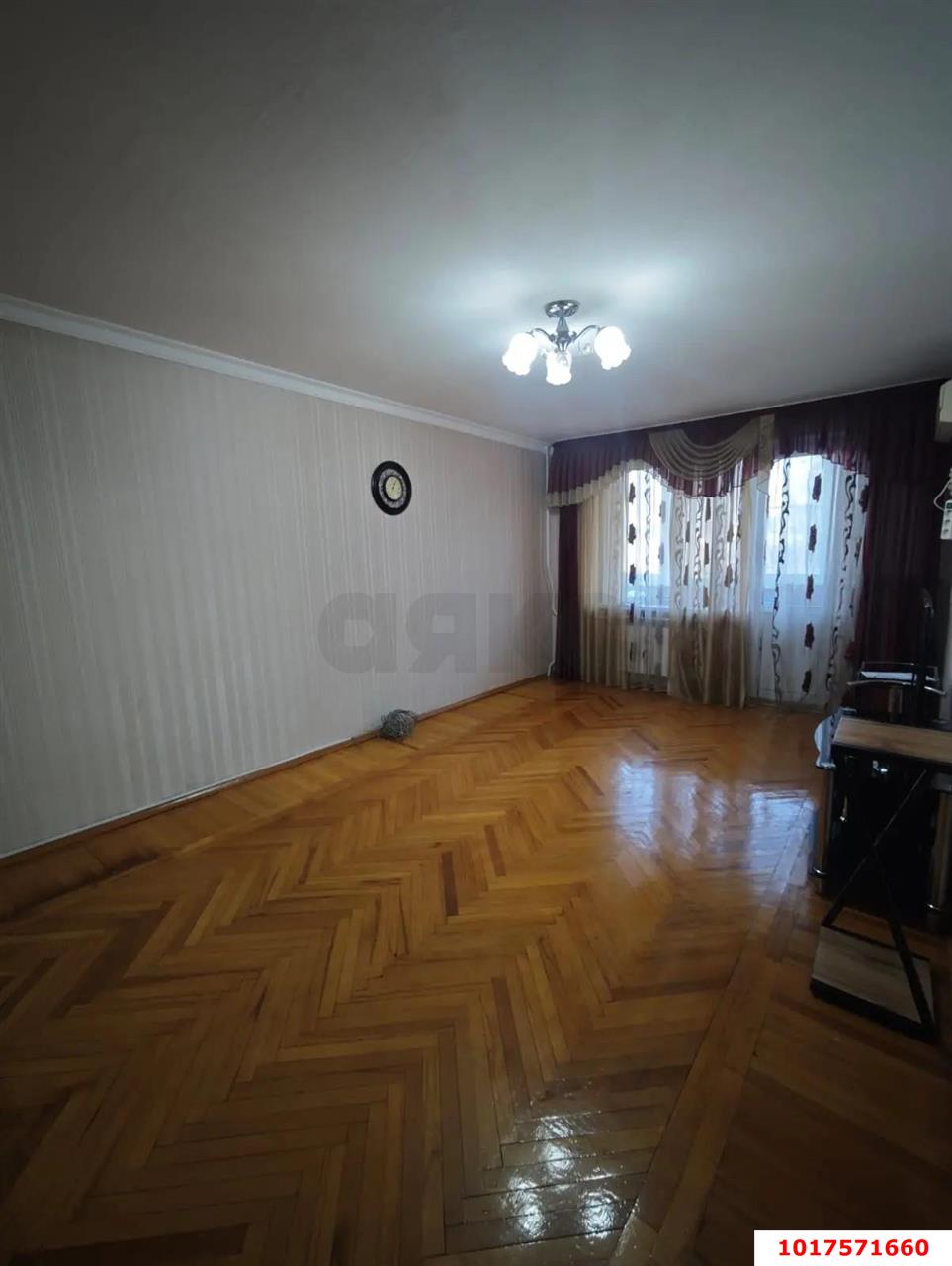 Фото №6: 1-комнатная квартира <span class="whitespace-nowrap">33 м²</span>, <span class="whitespace-nowrap">3/12 эт.</span> - Краснодар, Западный внутригородской округ, мкр. Юбилейный, ул. 70-летия Октября, 12/1