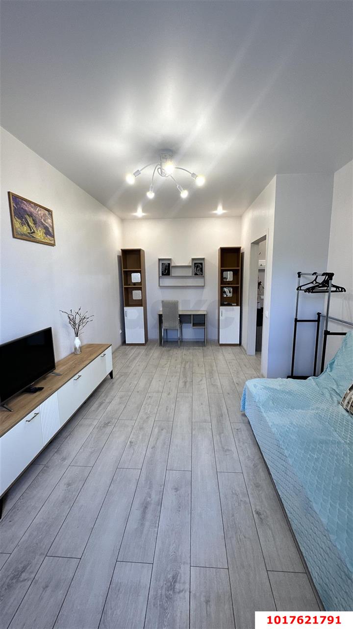 Фото №3: 1-комнатная квартира <span class="whitespace-nowrap">39 м²</span>, <span class="whitespace-nowrap">11/16 эт.</span> - Краснодар, Прикубанский внутригородской округ, мкр. ЖК Красная Площадь, ул. им. Мурата Ахеджака, 12к8