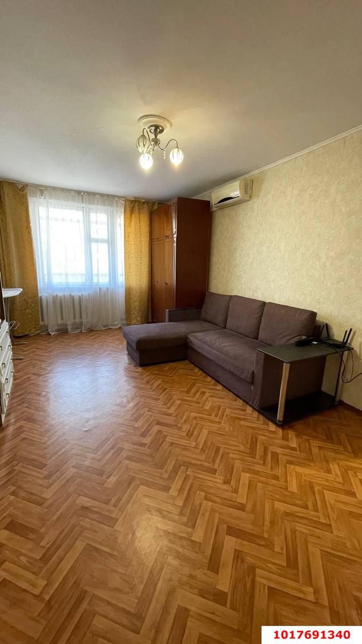 Фото №3: 1-комнатная квартира <span class="whitespace-nowrap">32 м²</span>, <span class="whitespace-nowrap">1/17 эт.</span> - Краснодар, Прикубанский внутригородской округ, мкр. Завод Измерительных Приборов, ул. Карякина, 3