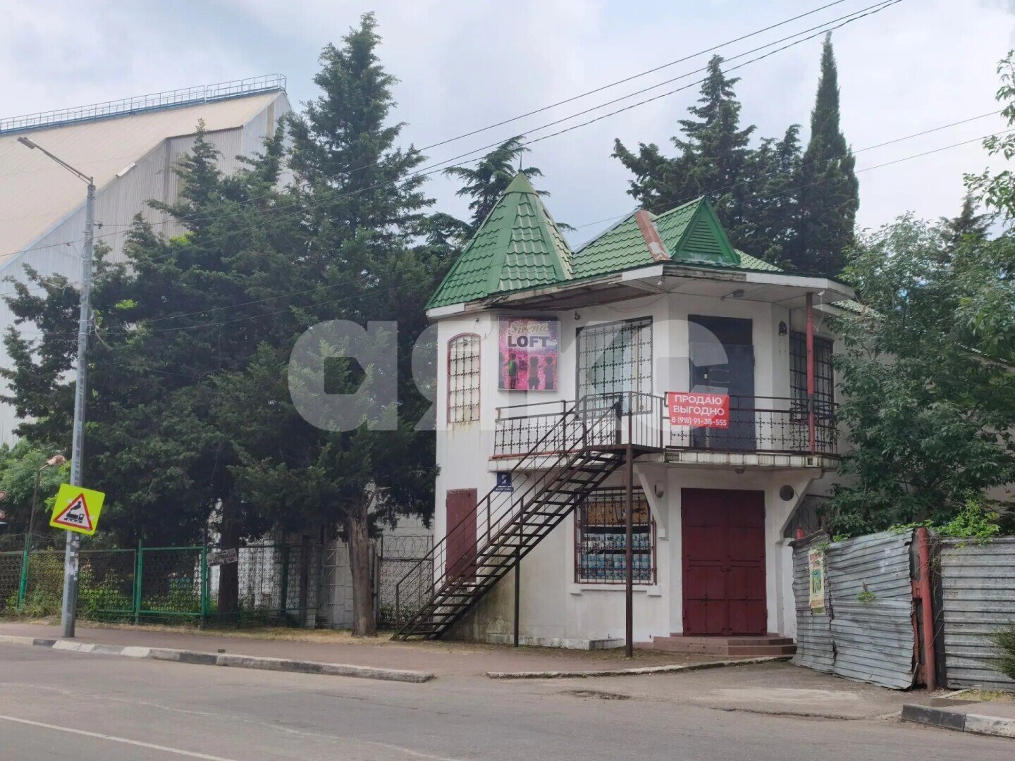 Фото №2: Коммерция <span class="whitespace-nowrap">116 м²</span>, <span class="whitespace-nowrap">2/2 эт.</span> - Туапсе, ул. Гагарина, 8