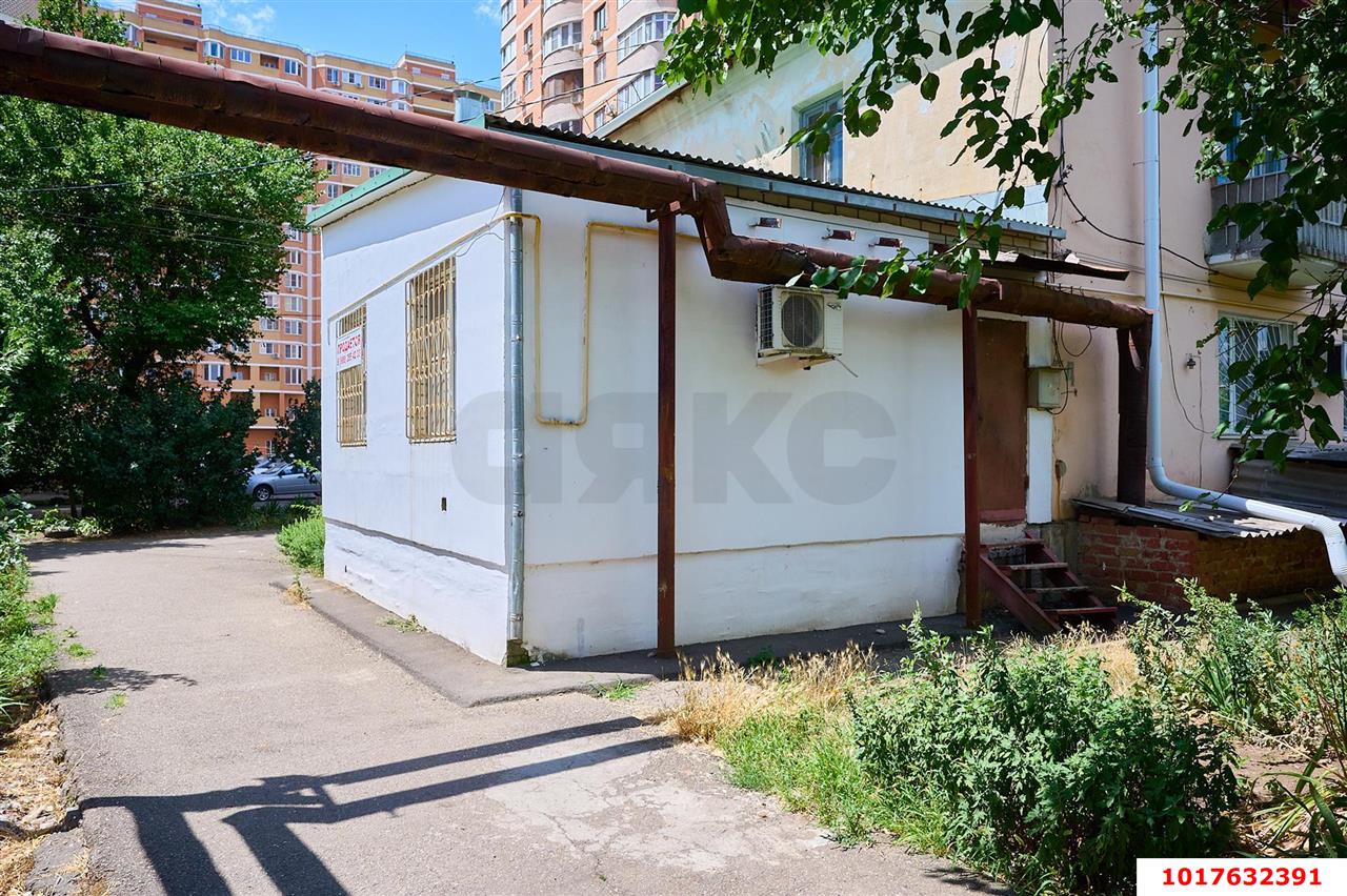 Фото №11: 1-комнатная квартира <span class="whitespace-nowrap">28 м²</span>, <span class="whitespace-nowrap">1/2 эт.</span> - Краснодар, Прикубанский внутригородской округ, мкр. 9-й километр, ул. Можайского, 53