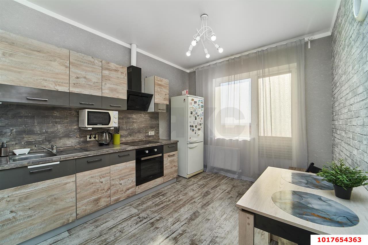 Фото №2: 1-комнатная квартира <span class="whitespace-nowrap">43 м²</span>, <span class="whitespace-nowrap">19/19 эт.</span> - Краснодар, Прикубанский внутригородской округ, мкр. ЖК Красная Площадь, ул. Кореновская, 57к1