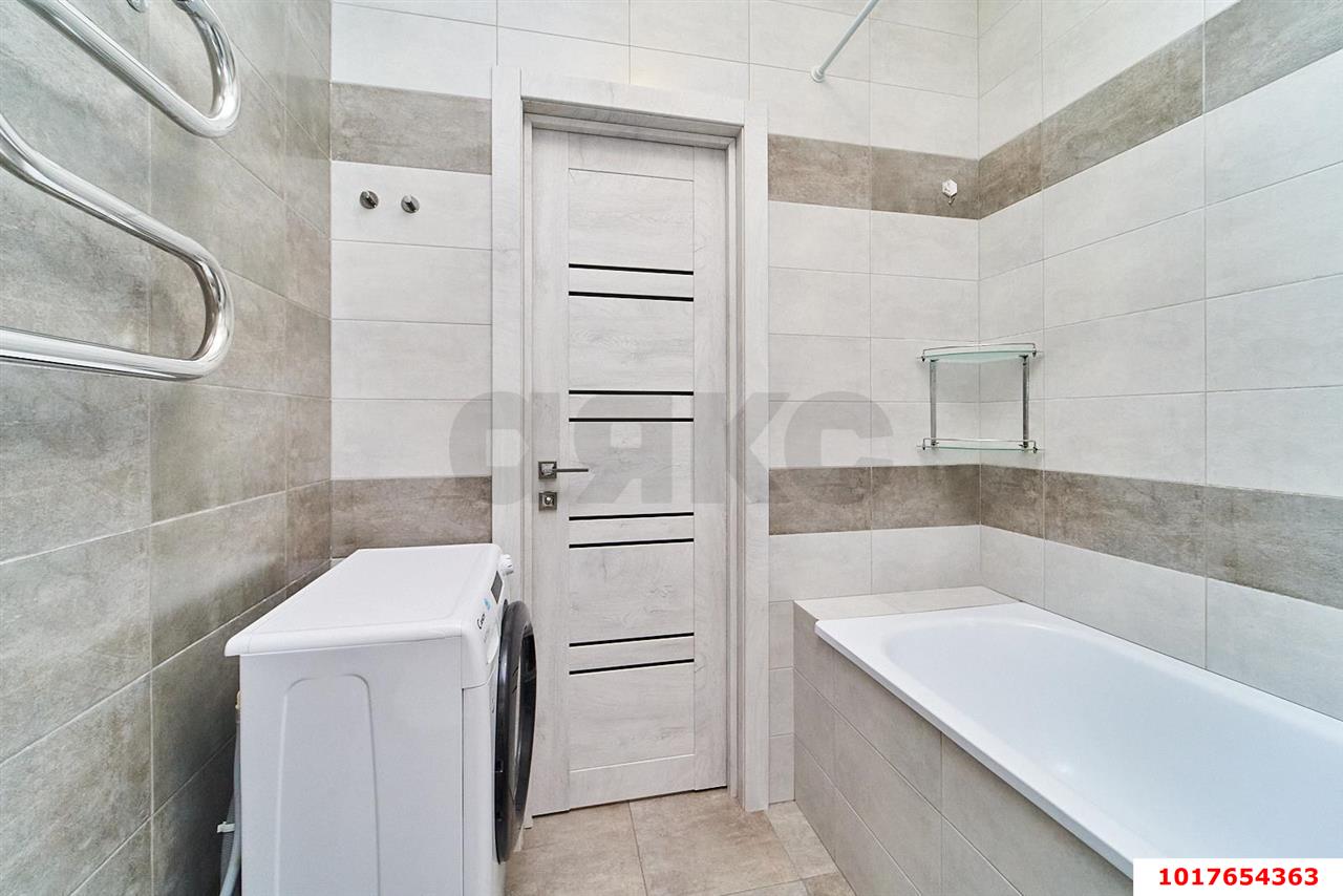 Фото №8: 1-комнатная квартира <span class="whitespace-nowrap">43 м²</span>, <span class="whitespace-nowrap">19/19 эт.</span> - Краснодар, Прикубанский внутригородской округ, мкр. ЖК Красная Площадь, ул. Кореновская, 57к1