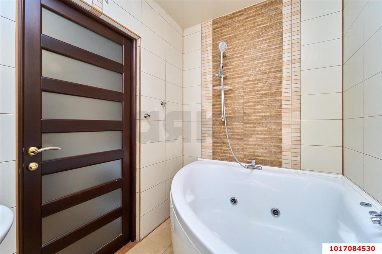 Фото №10: 1-комнатная квартира <span class="whitespace-nowrap">47 м²</span>, <span class="whitespace-nowrap">11/13 эт.</span> - Краснодар, Прикубанский внутригородской округ, мкр. Завод Измерительных Приборов, ул. Зиповская, 11