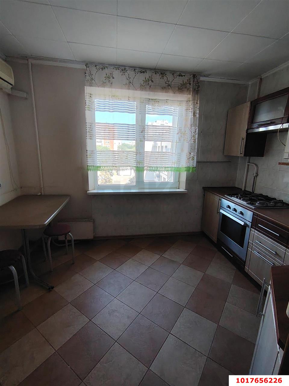 Фото №2: 4-комнатная квартира <span class="whitespace-nowrap">90 м²</span>, <span class="whitespace-nowrap">5/9 эт.</span> - Краснодар, Прикубанский внутригородской округ, мкр. Завод Измерительных Приборов, ул. имени 40-летия Победы, 33/3