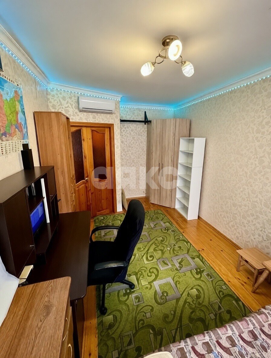 Фото №1: 2-комнатная квартира <span class="whitespace-nowrap">54 м²</span>, <span class="whitespace-nowrap">1/1 эт.</span> - Майкоп, мкр. Центр, ул. Пушкина, 202А