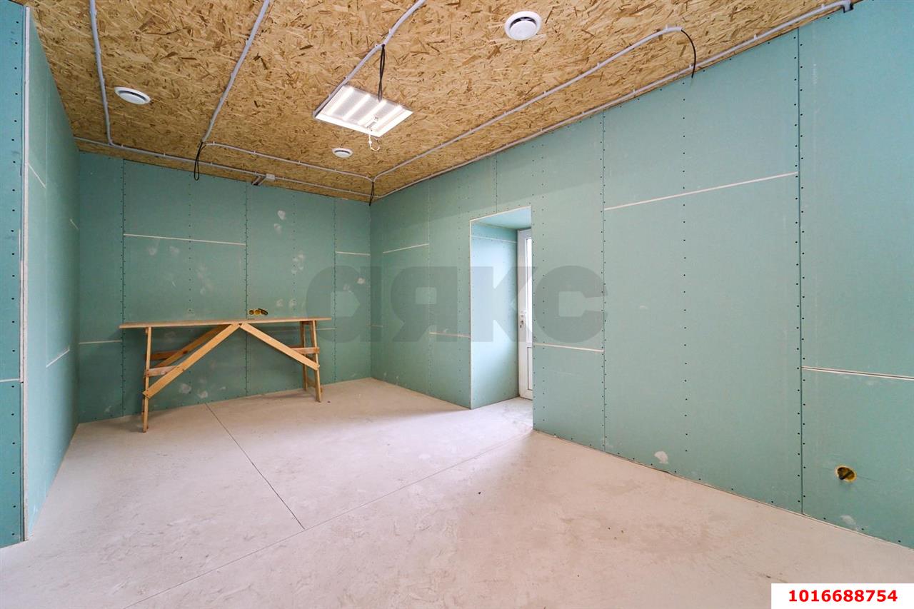 Фото №6: Офисное помещение <span class="whitespace-nowrap">229 м²</span>, <span class="whitespace-nowrap">3/3 эт.</span> - Краснодар, Центральный внутригородской округ, мкр. Покровка, ул. Северная, 484