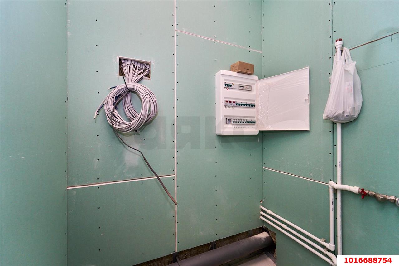 Фото №7: Офисное помещение <span class="whitespace-nowrap">229 м²</span>, <span class="whitespace-nowrap">3/3 эт.</span> - Краснодар, Центральный внутригородской округ, мкр. Покровка, ул. Северная, 484