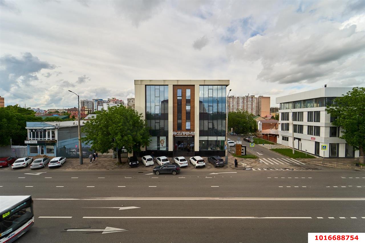 Фото №16: Офисное помещение <span class="whitespace-nowrap">229 м²</span>, <span class="whitespace-nowrap">3/3 эт.</span> - Краснодар, Центральный внутригородской округ, мкр. Покровка, ул. Северная, 484