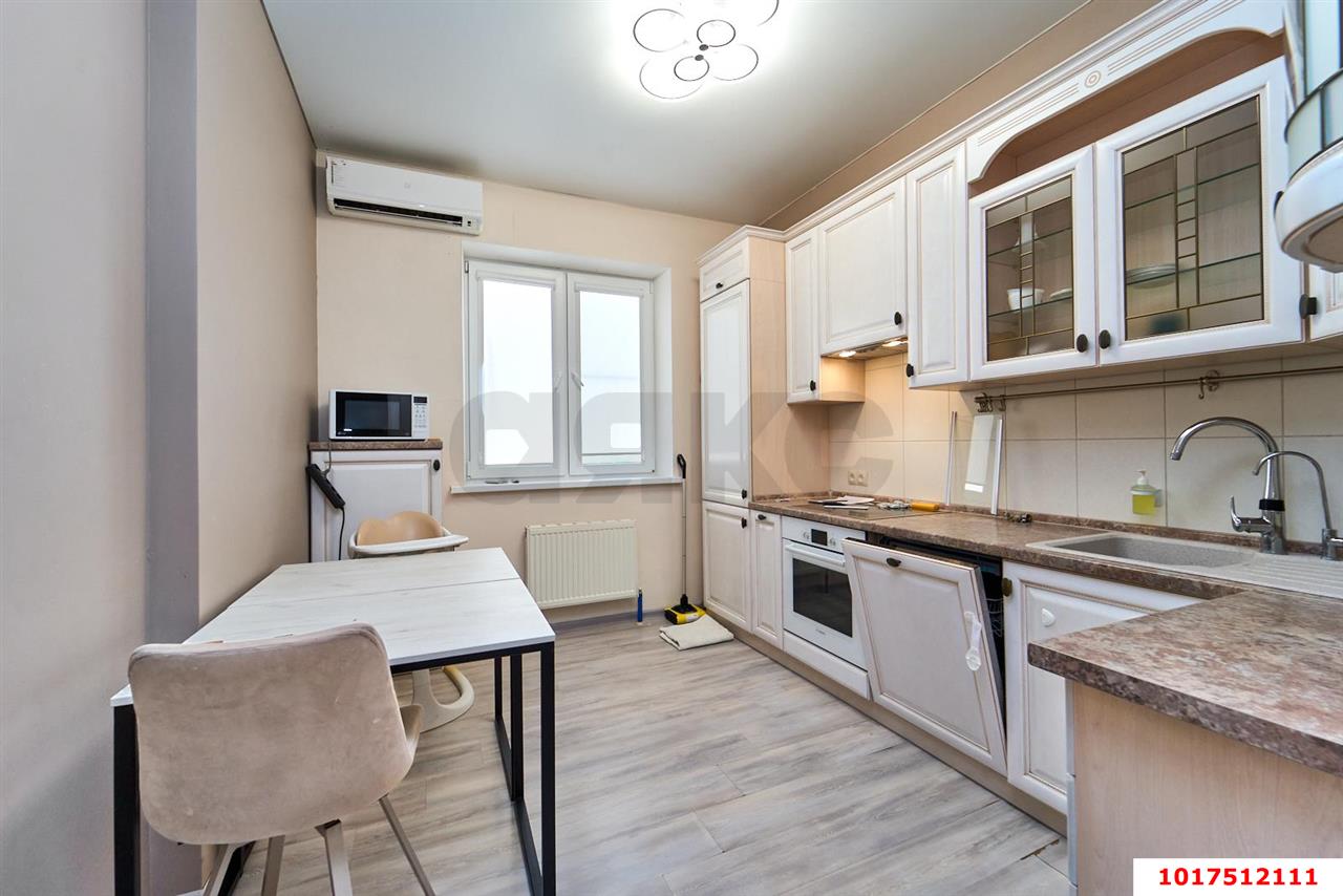 Фото №8: 3-комнатная квартира <span class="whitespace-nowrap">85 м²</span>, <span class="whitespace-nowrap">6/16 эт.</span> - Краснодар, Западный внутригородской округ, мкр. Юбилейный, ул. 70-летия Октября, 1/4
