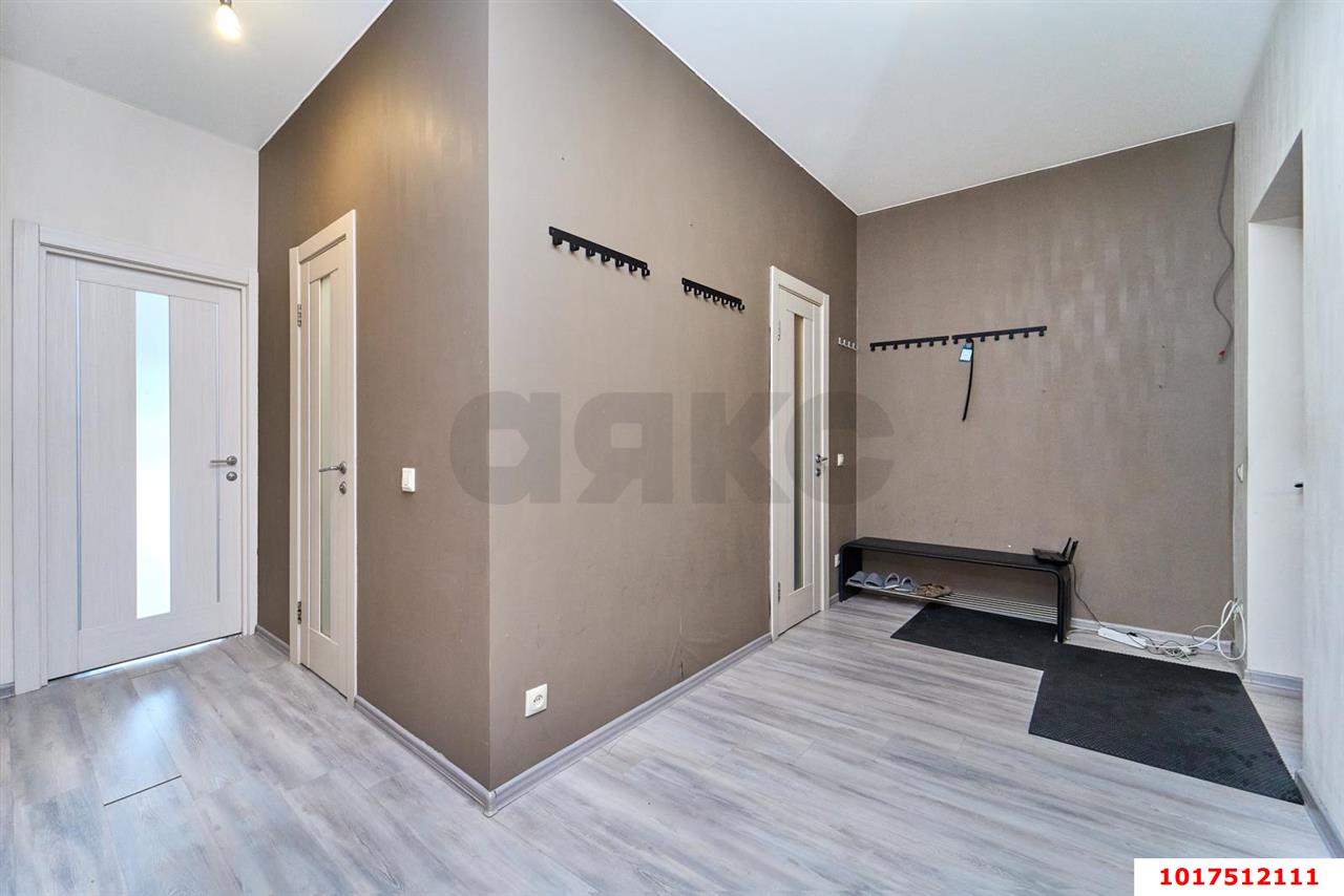 Фото №10: 3-комнатная квартира <span class="whitespace-nowrap">85 м²</span>, <span class="whitespace-nowrap">6/16 эт.</span> - Краснодар, Западный внутригородской округ, мкр. Юбилейный, ул. 70-летия Октября, 1/4