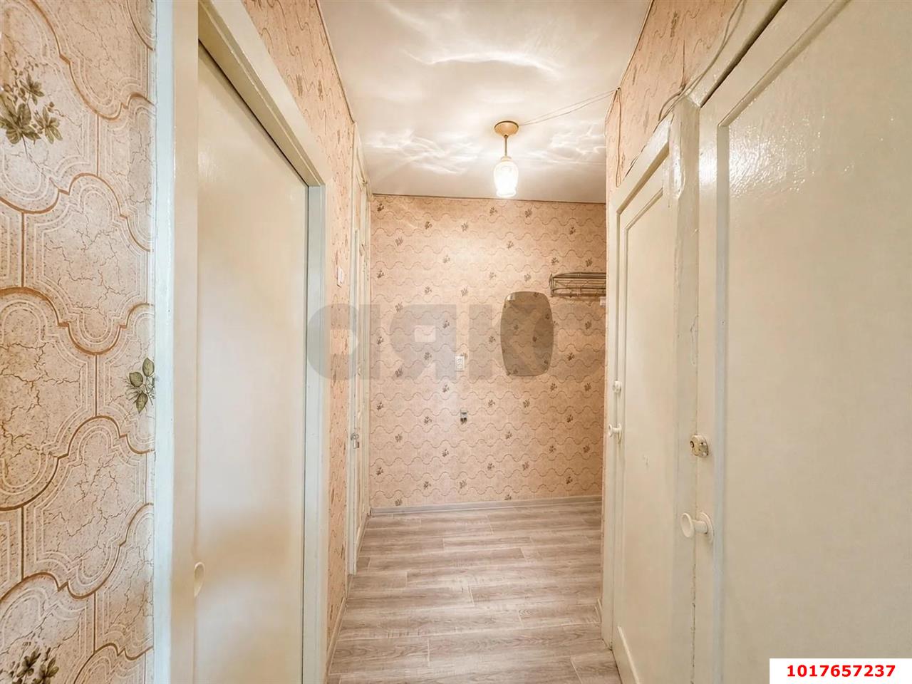 Фото №5: 2-комнатная квартира <span class="whitespace-nowrap">38 м²</span>, <span class="whitespace-nowrap">1/5 эт.</span> - Краснодар, Центральный внутригородской округ, мкр. Центральный, ул. Братьев Дроздовых, 14