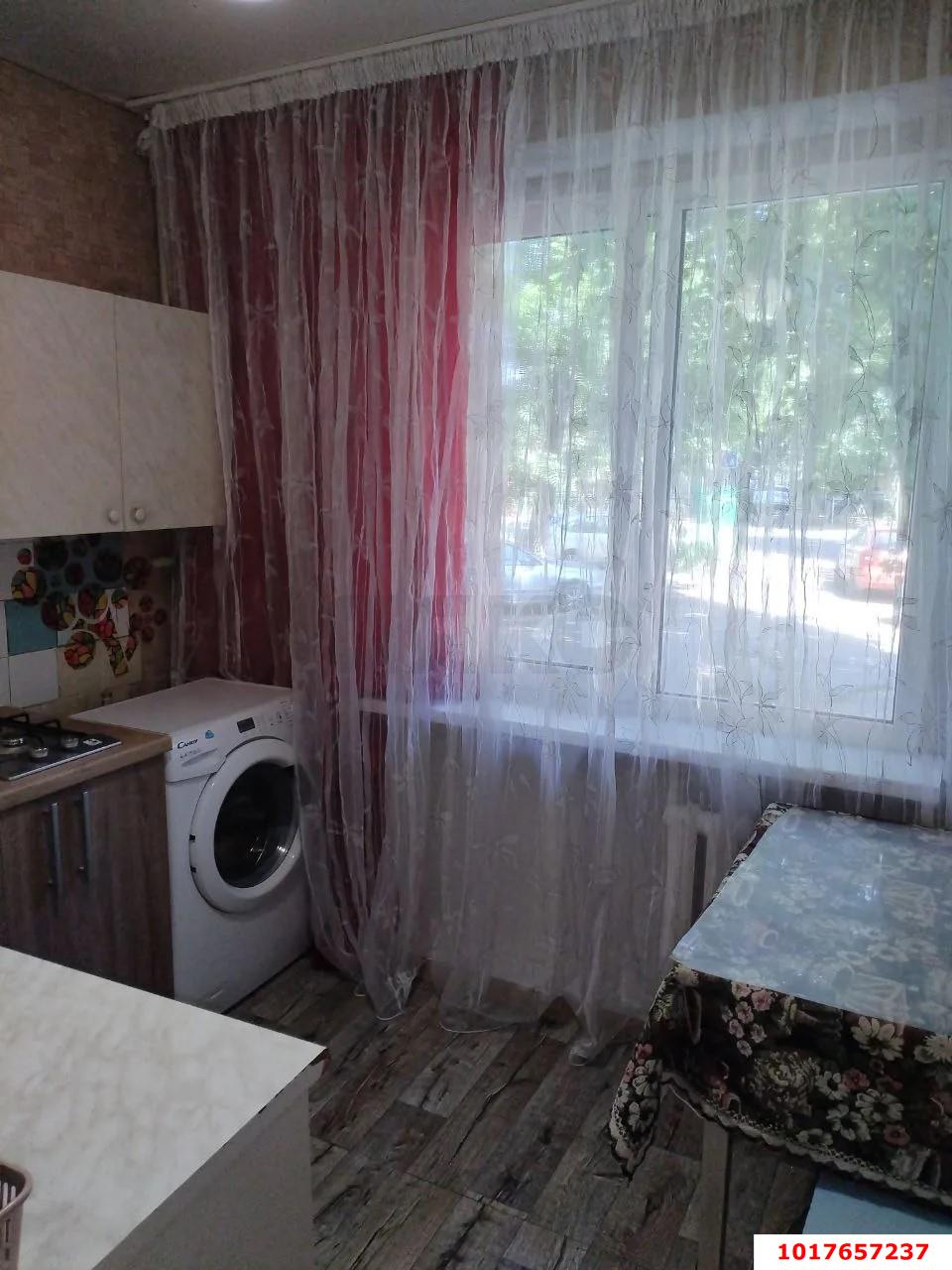Фото №5: 2-комнатная квартира <span class="whitespace-nowrap">38 м²</span>, <span class="whitespace-nowrap">1/5 эт.</span> - Краснодар, Центральный внутригородской округ, мкр. Центральный, ул. Братьев Дроздовых, 14