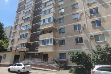 Фото №1: 2-комнатная квартира <span class="whitespace-nowrap">55 м²</span>, <span class="whitespace-nowrap">9/10 эт.</span> - Краснодар, мкр. Краевая Клиническая Больница, ул. Восточно-Кругликовская, 74