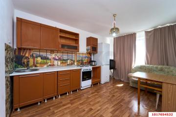 Фото №1: 2-комнатная квартира <span class="whitespace-nowrap">56 м²</span>, <span class="whitespace-nowrap">13/16 эт.</span> - Краснодар, мкр. Восточно-Кругликовский, ул. Черкасская, 131
