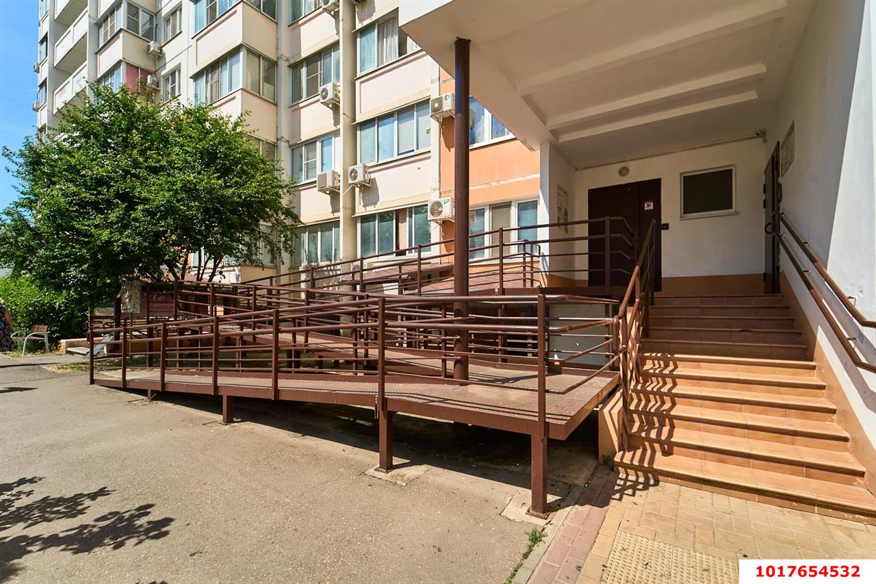 Фото №15: 2-комнатная квартира <span class="whitespace-nowrap">56 м²</span>, <span class="whitespace-nowrap">13/16 эт.</span> - Краснодар, Прикубанский внутригородской округ, мкр. Восточно-Кругликовский, ул. Черкасская, 131