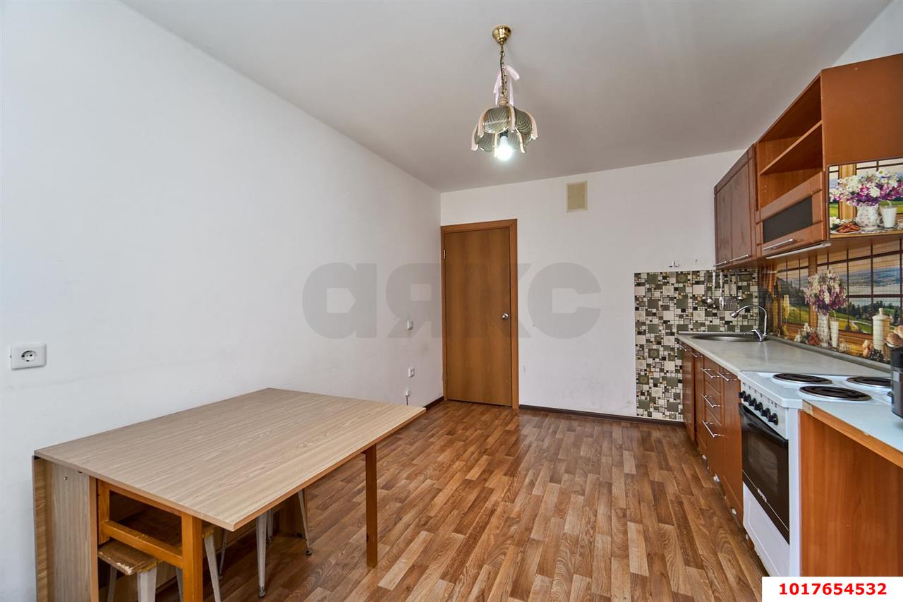 Фото №2: 2-комнатная квартира <span class="whitespace-nowrap">56 м²</span>, <span class="whitespace-nowrap">13/16 эт.</span> - Краснодар, Прикубанский внутригородской округ, мкр. Восточно-Кругликовский, ул. Черкасская, 131