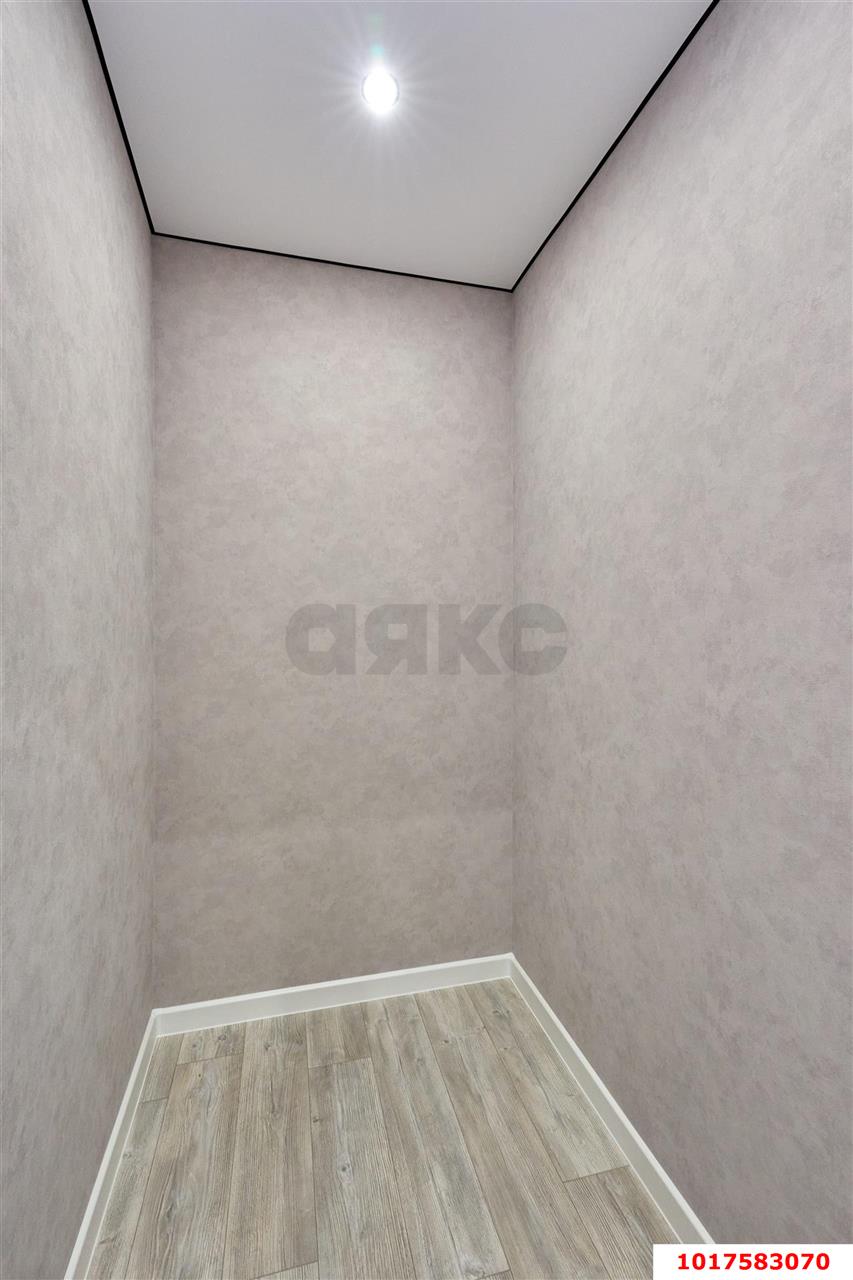 Фото №10: 1-комнатная квартира <span class="whitespace-nowrap">38 м²</span>, <span class="whitespace-nowrap">15/22 эт.</span> - Краснодар, Прикубанский внутригородской округ, мкр. Славянский, ул. Заполярная, 37к1