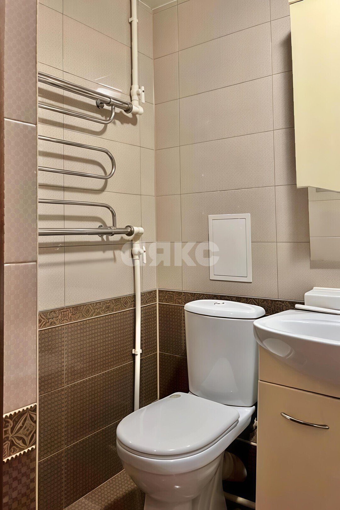 Фото №14: 3-комнатная квартира <span class="whitespace-nowrap">80 м²</span>, <span class="whitespace-nowrap">2/5 эт.</span> - Черкесск, ул. Ленина, 58Б