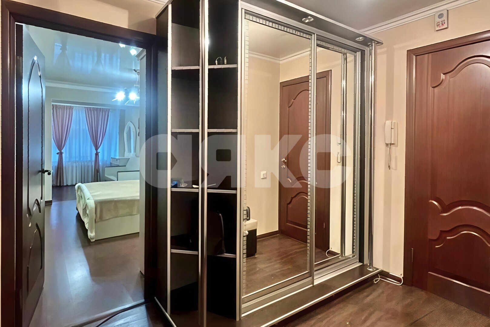 Фото №5: 3-комнатная квартира <span class="whitespace-nowrap">80 м²</span>, <span class="whitespace-nowrap">2/5 эт.</span> - Черкесск, ул. Ленина, 58Б