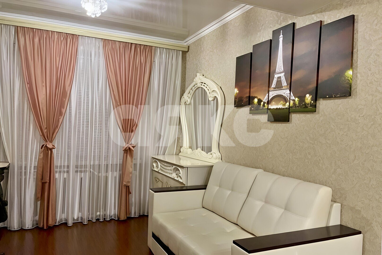 Фото №2: 3-комнатная квартира <span class="whitespace-nowrap">80 м²</span>, <span class="whitespace-nowrap">2/5 эт.</span> - Черкесск, ул. Ленина, 58Б