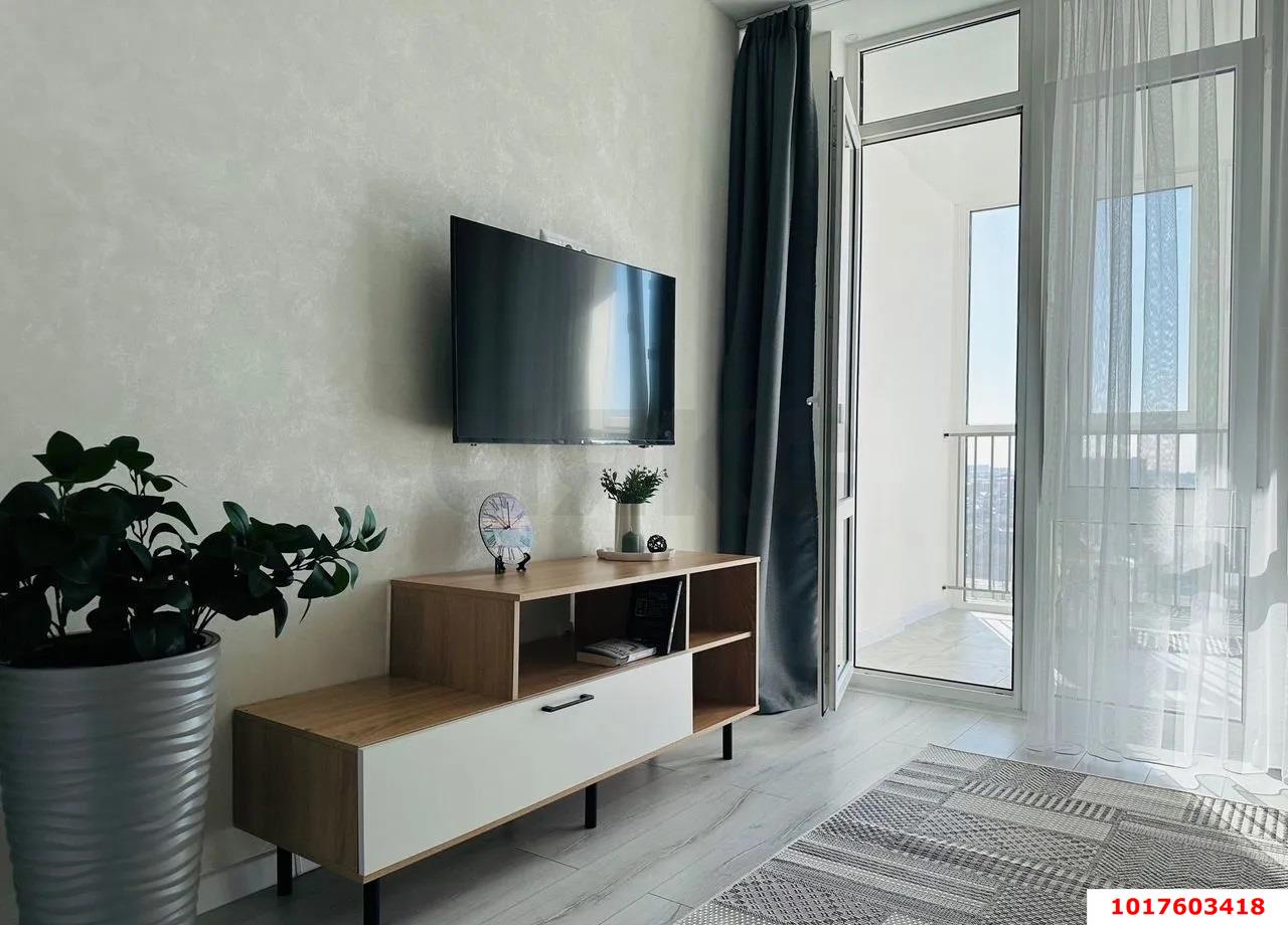 Фото №3: 1-комнатная квартира <span class="whitespace-nowrap">43 м²</span>, <span class="whitespace-nowrap">11/24 эт.</span> - Краснодар, Прикубанский внутригородской округ, мкр. Любимово, 2
