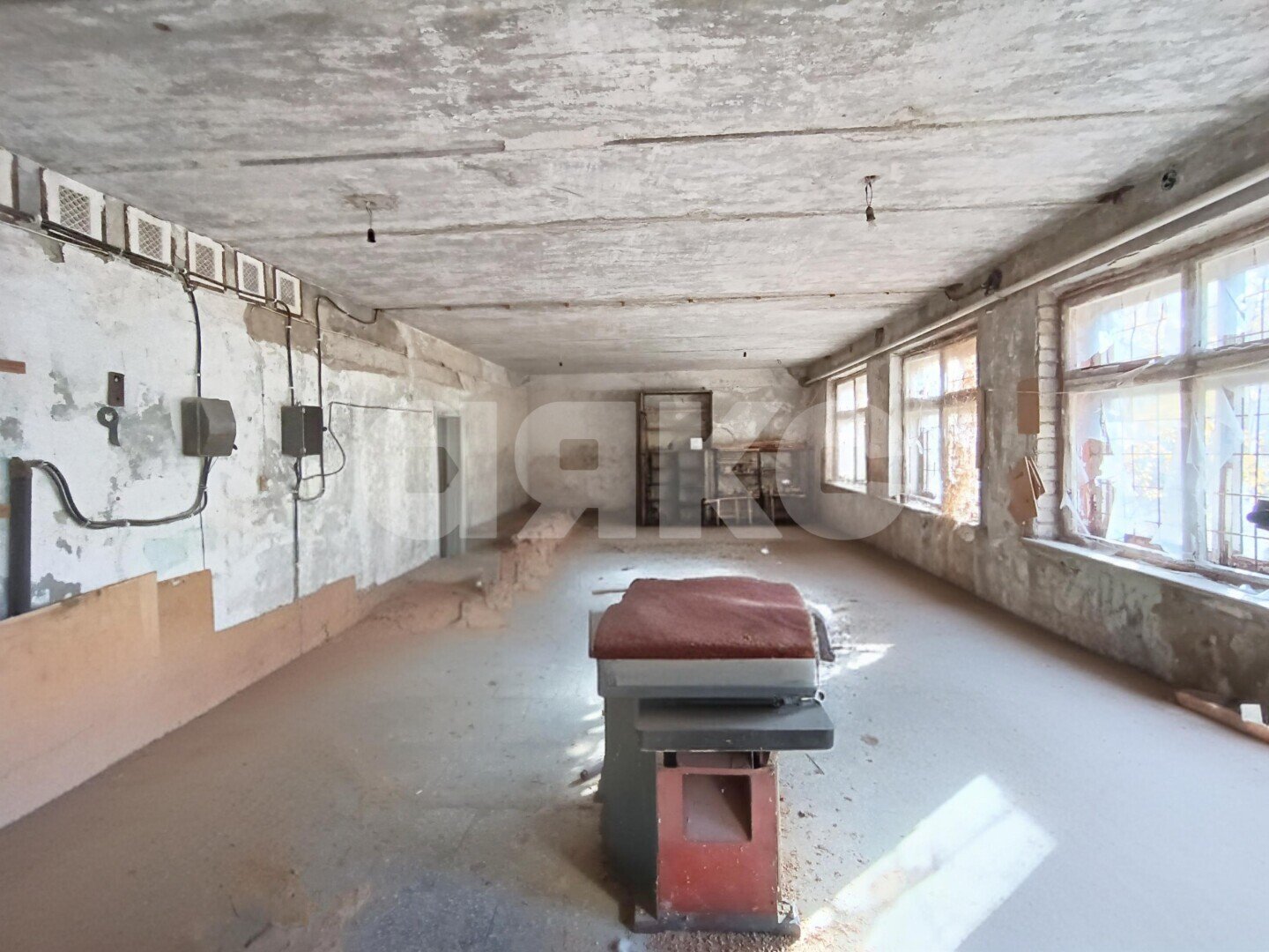 Фото №15: Коммерция <span class="whitespace-nowrap">303 м²</span>, <span class="whitespace-nowrap">1/1 эт.</span> - Дубовка, ул. Степная
