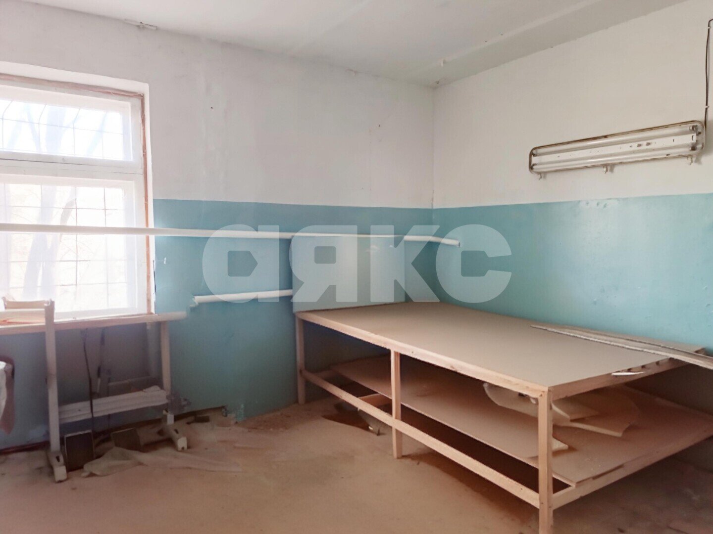 Фото №8: Коммерция <span class="whitespace-nowrap">303 м²</span>, <span class="whitespace-nowrap">1/1 эт.</span> - Дубовка, ул. Степная