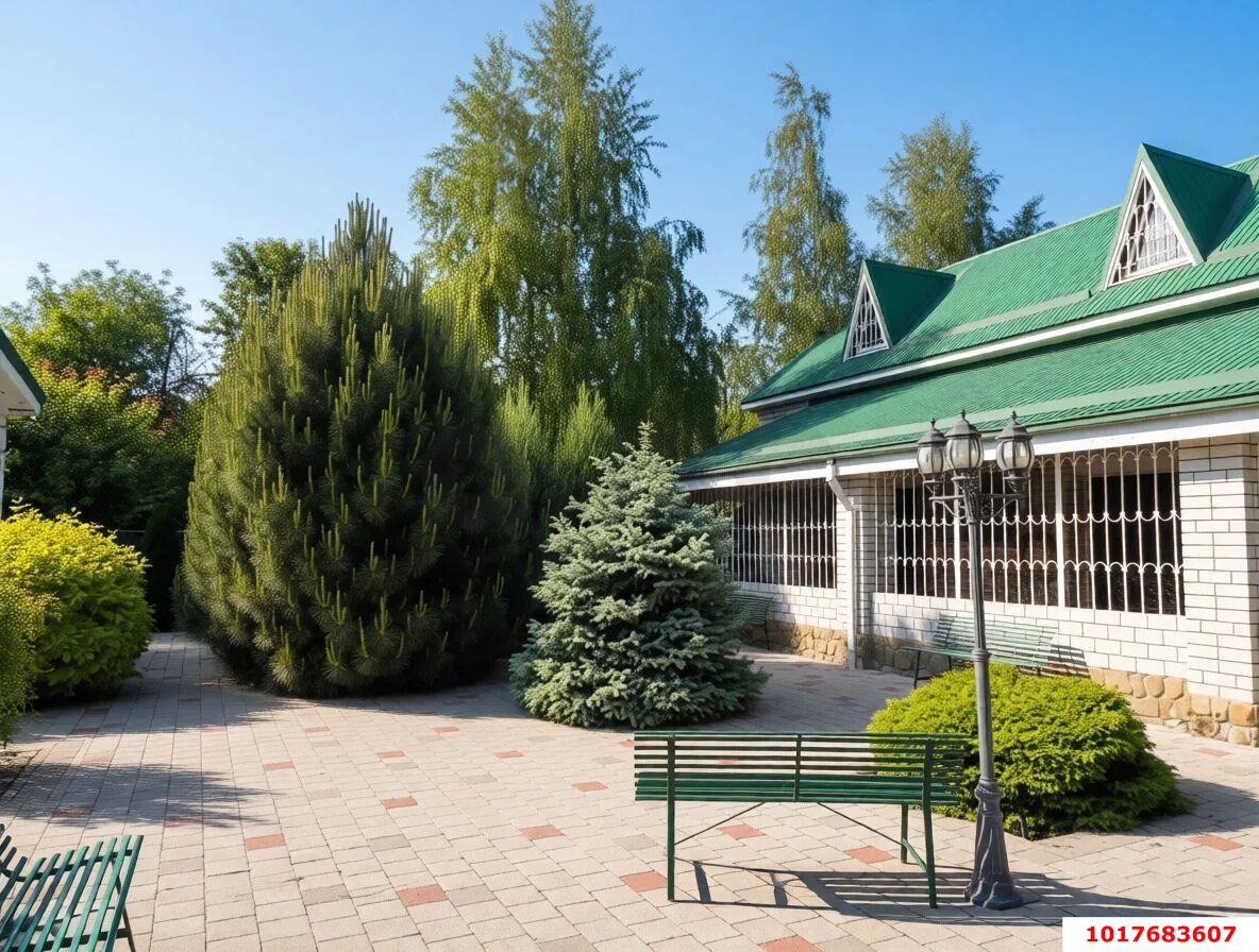 Фото №2: Дом <span class="whitespace-nowrap">200 м²</span> <span class="whitespace-nowrap">+ 8 сот.</span>, <span class="whitespace-nowrap">2 эт.</span> - СТ Юбилейное, мкр. Прикубанский внутригородской округ, ул. Сиреневая