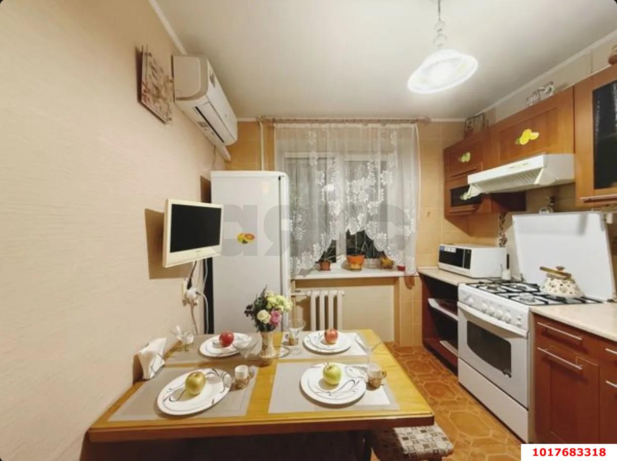 Фото №10: 2-комнатная квартира <span class="whitespace-nowrap">45 м²</span>, <span class="whitespace-nowrap">1/9 эт.</span> - Краснодар, Западный внутригородской округ, мкр. Центральный, ул. Севастопольская, 6
