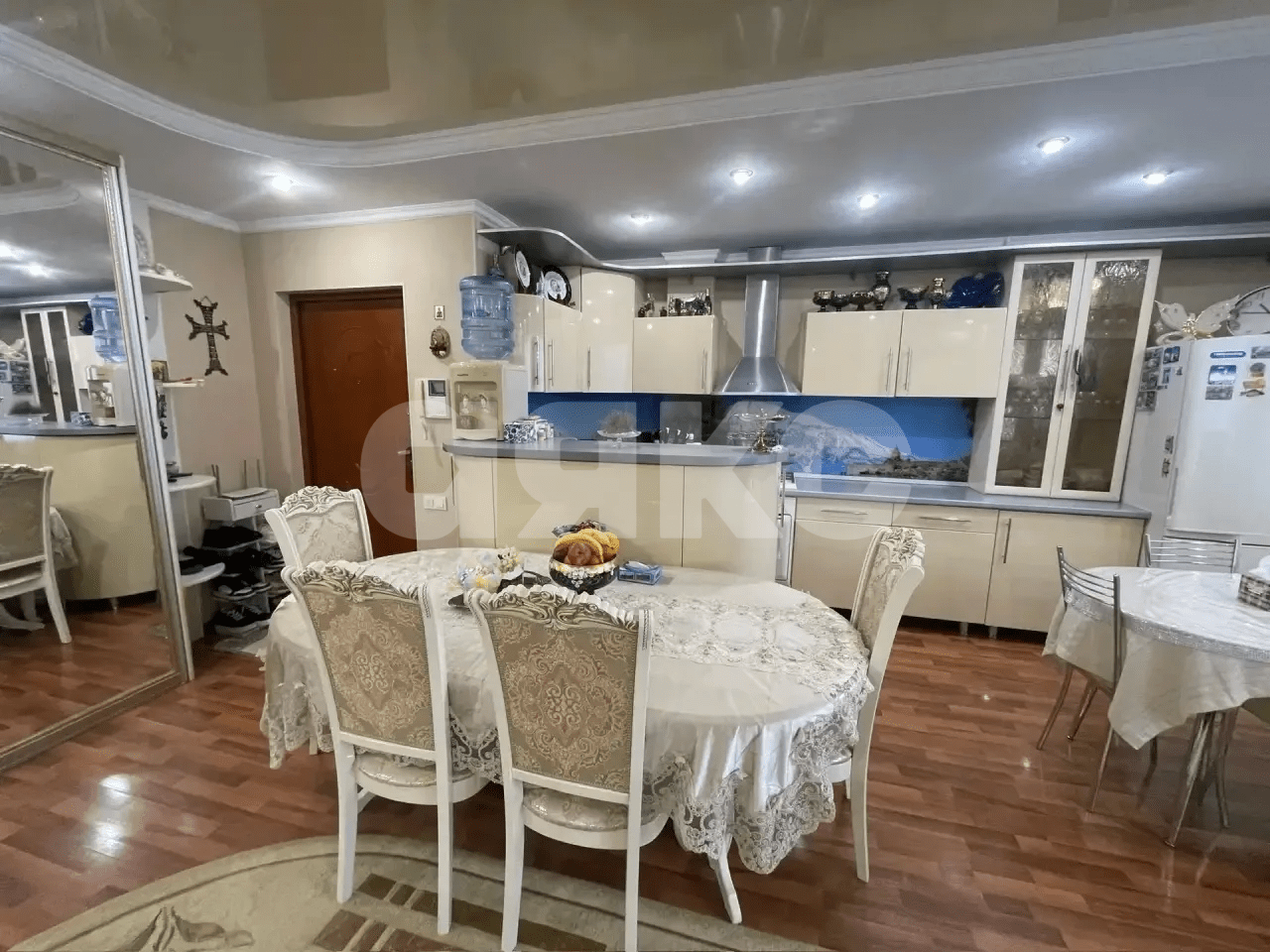 Фото №2: 3-комнатная квартира <span class="whitespace-nowrap">65 м²</span>, <span class="whitespace-nowrap">5/9 эт.</span> - Волгоград, Тракторозаводский, Спартановка, мкр. 410-й, ул. Академика Павлова, 14