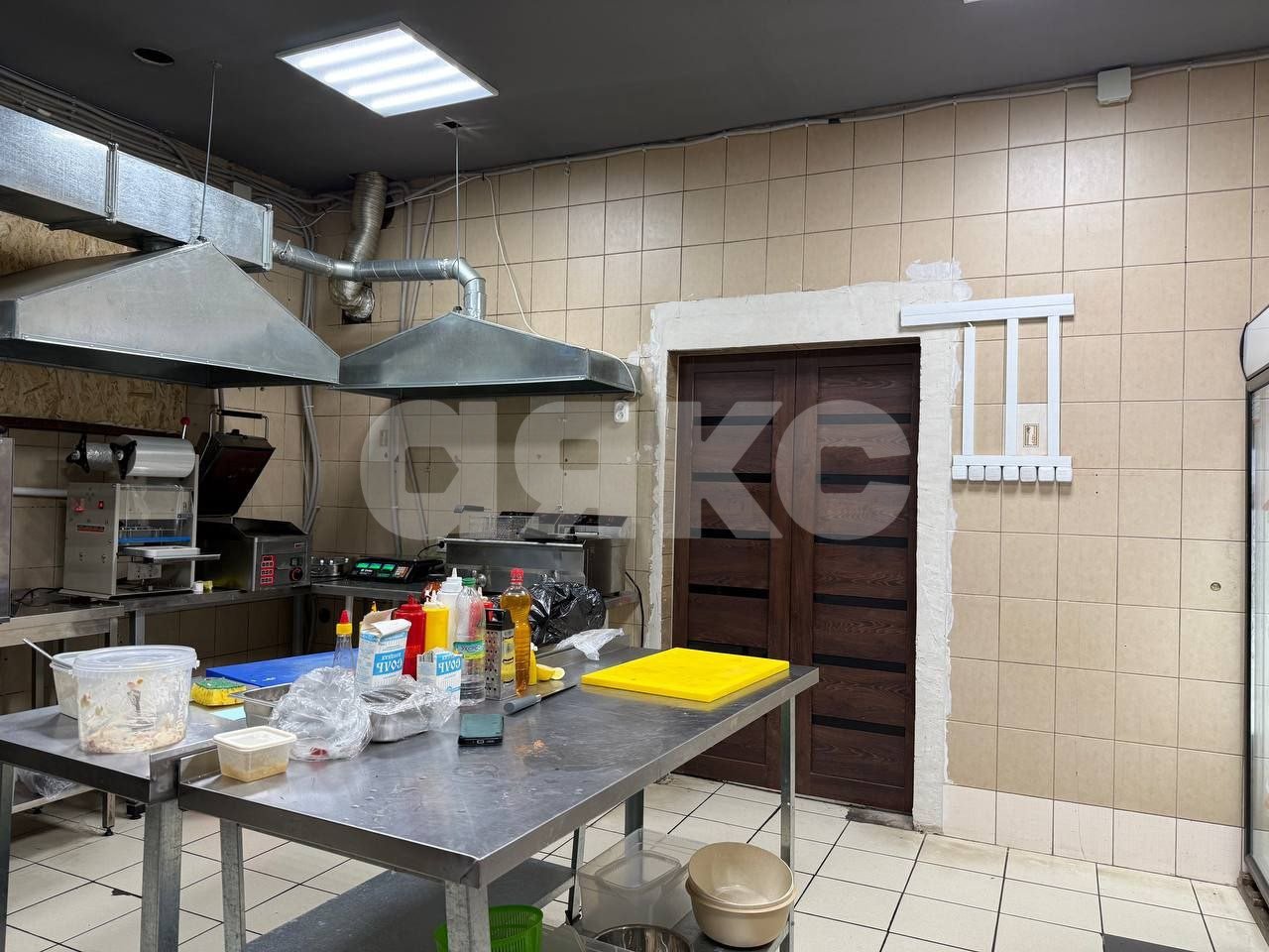 Фото №6: Коммерция <span class="whitespace-nowrap">240 м²</span>, <span class="whitespace-nowrap">2/2 эт.</span> - Мариуполь, р. Жовтневый, пр-кт Мира