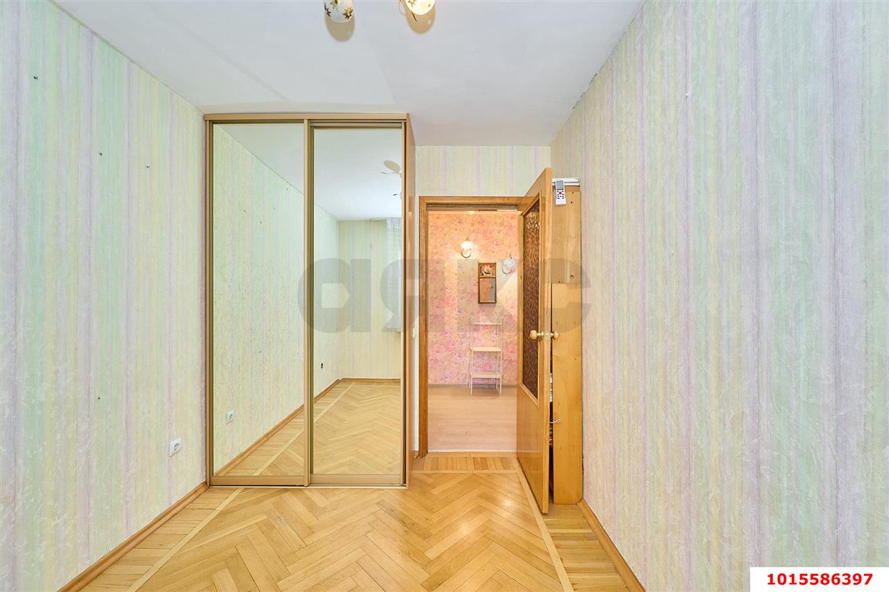 Фото №10: 3-комнатная квартира <span class="whitespace-nowrap">64 м²</span>, <span class="whitespace-nowrap">5/5 эт.</span> - Краснодар, мкр. Центральный внутригородской округ, ул. имени П.М. Гаврилова, 103