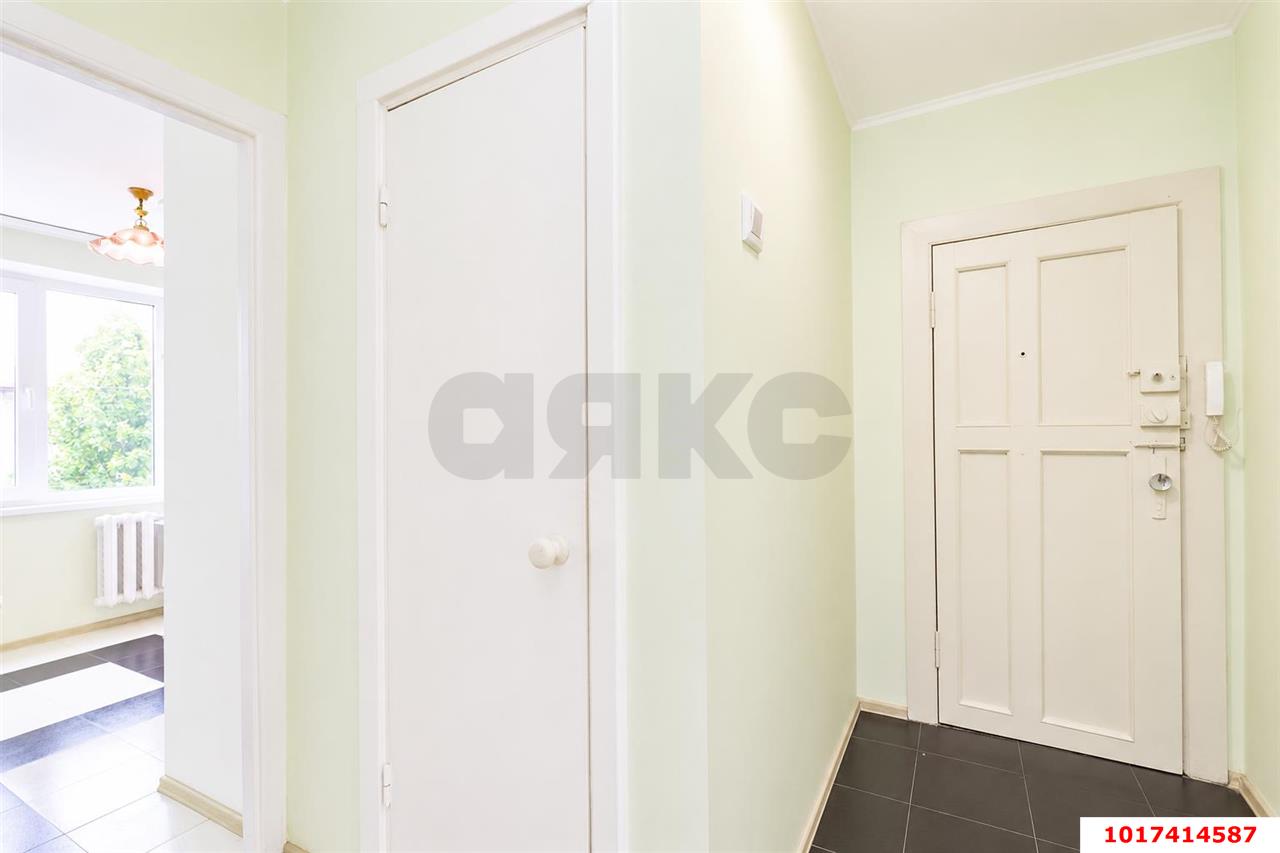 Фото №7: 1-комнатная квартира <span class="whitespace-nowrap">31 м²</span>, <span class="whitespace-nowrap">4/5 эт.</span> - Краснодар, Прикубанский внутригородской округ, мкр. Фестивальный, ул. Атарбекова, 27